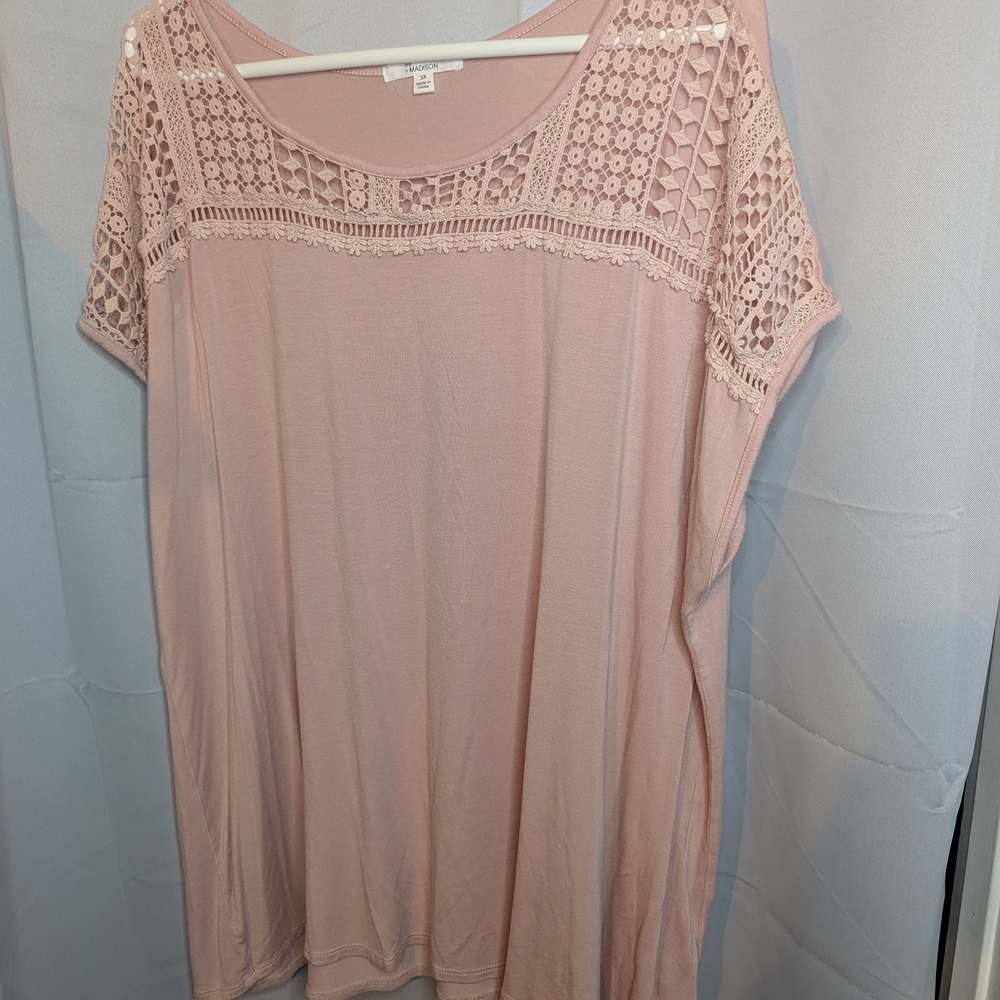 89th & Madison Blush Crochet Accent Blouse